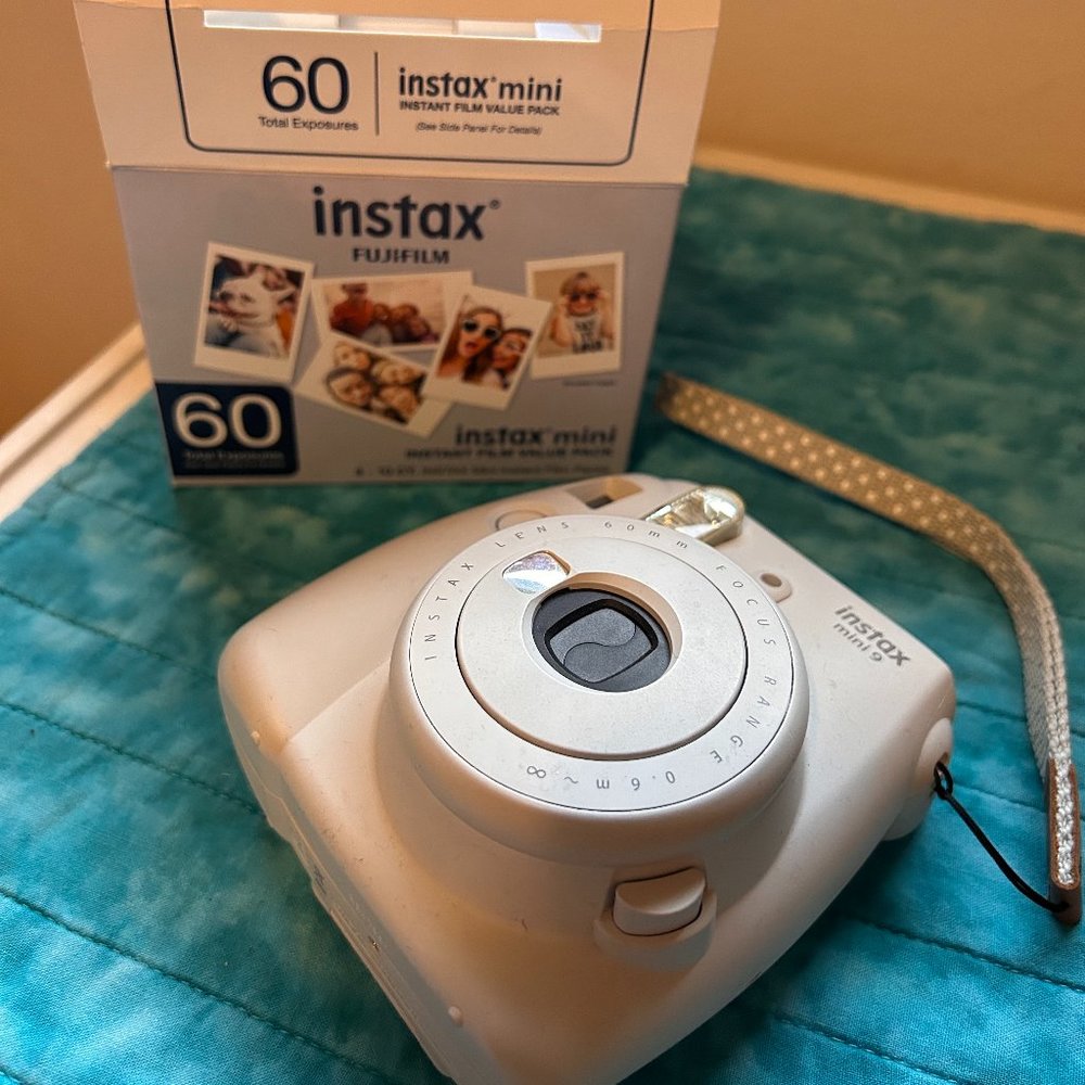 FUJIFILM Instax Mini 9 + film